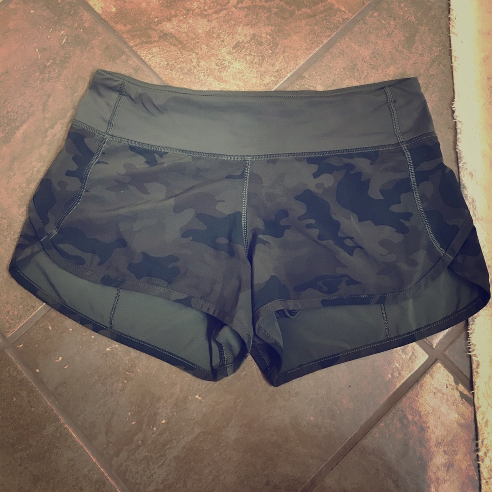Lululemon Camo Shorts 🍋 like new
